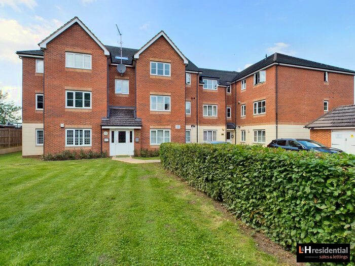 2 Bedroom Flat To Rent In Eaton Way, Fitzwilliam Court WD6