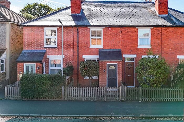 2 Bedroom Terraced House For Sale In Penyston Road, Maidenhead, Berkshire, SL6
