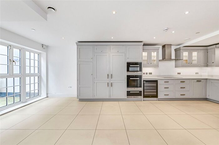 5 Bedroom Terraced House To Rent In Upper Richmond Road, Putney, London, SW15