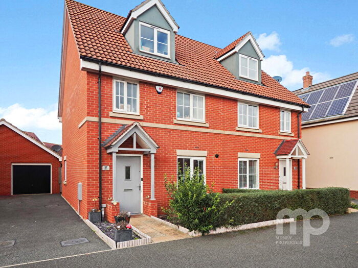 3 Bedroom Semi Detached House For Sale In Swallow Drive, Wymondham, NR18