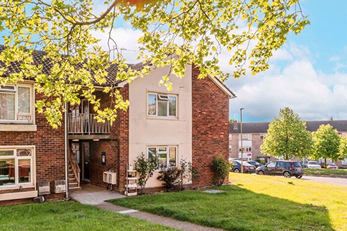 2 Bedroom Flat For Sale In Coppetts Road, London, N10