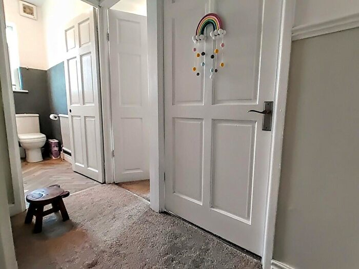 3 Bedroom End Of Terrace House For Sale In Packington Street, Thornton, Bradford, BD13