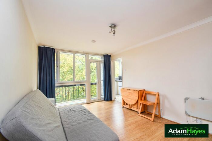 Studio To Rent In Ashbourne Close, Woodside Park, N12