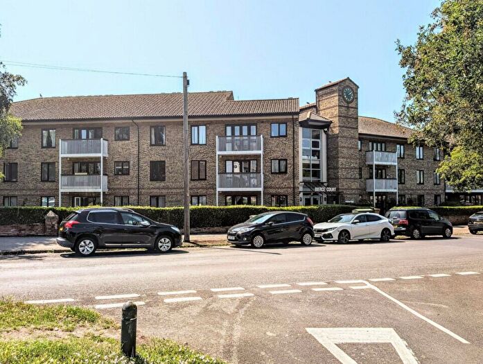 2 Bedroom Apartment For Sale In Lyell Road, Birchington, CT7