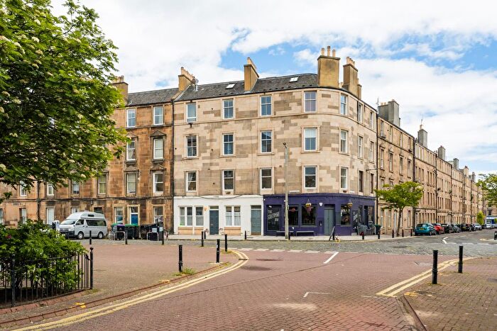 2 Bedroom Flat For Sale In / Iona Street, Edinburgh, EH6