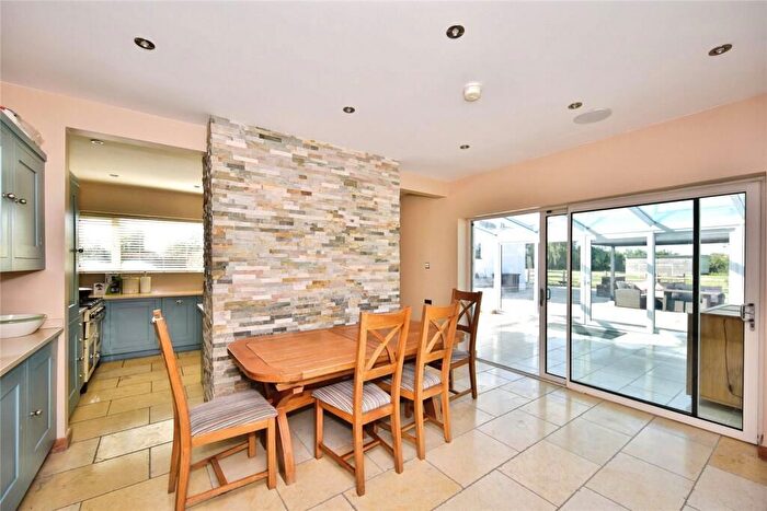 4 Bedroom Detached House For Sale In Hampstead Lane, Yalding, Maidstone, ME18