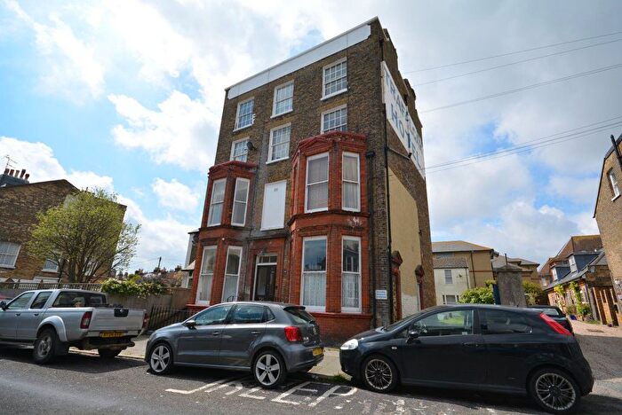 1 Bedroom Flat To Rent In Royal Road, Ramsgate, CT11