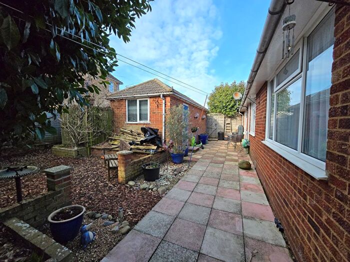 3 Bedroom Bungalow For Sale In Berwick Close, Bexhill-On-Sea, TN39
