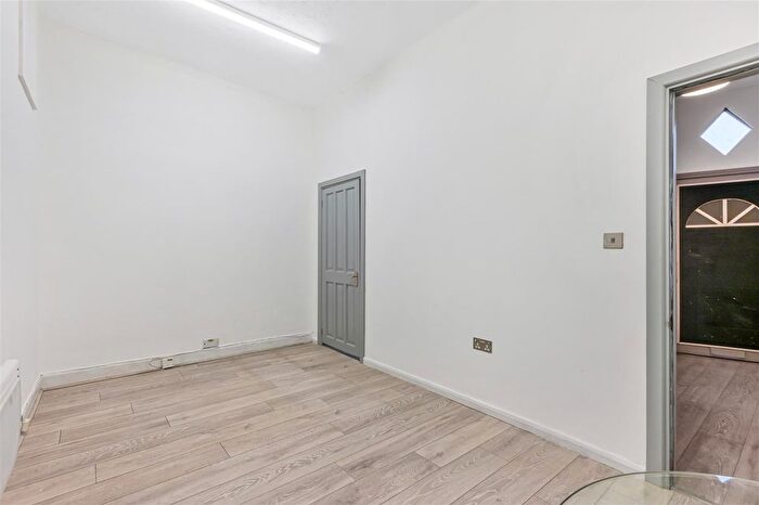 1 Bedroom Studio To Rent In Merton Road, London, SW19
