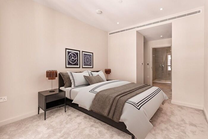 2 Bedroom Apartment To Rent In Nine Elms Lane, London, SW11