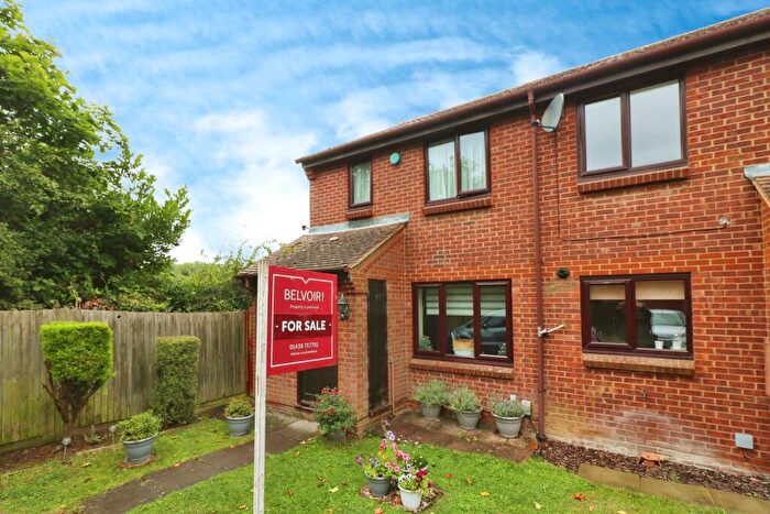 3 Bedroom End Of Terrace House For Sale In Duncan Close, Welwyn Garden City, Herts, AL7