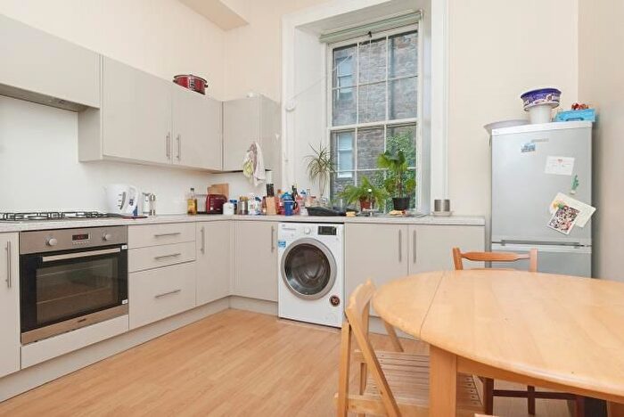 3 Bedroom Flat To Rent In Spittal Street, Edinburgh, EH3
