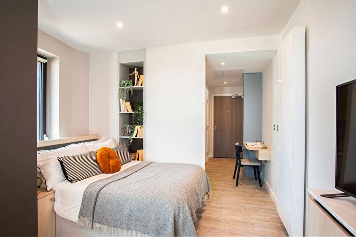 Studio To Rent In London Borough Of Croydon, CR0