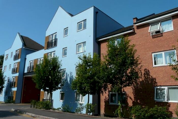 2 Bedroom Flat To Rent In Parsons Close, Aldershot, GU11