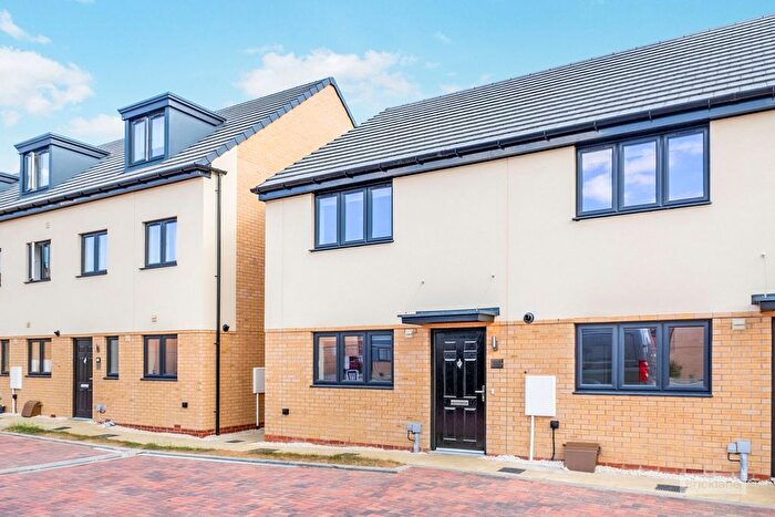 3 Bedroom Property To Rent In Manor Drive, Peterborough, PE4