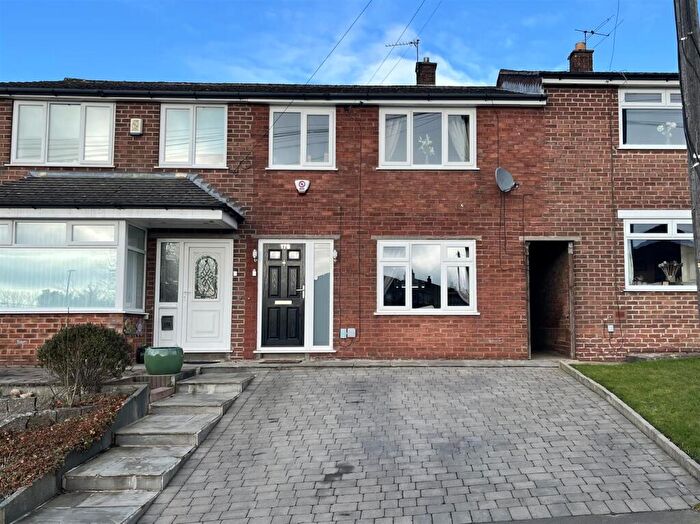3 Bedroom Semi Detached House For Sale In Yew Tree Lane, Dukinfield, SK16