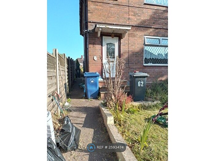 3 Bedroom End Of Terrace House To Rent In Poolfield Avenue, Newcastle-Under-Lyme, ST5