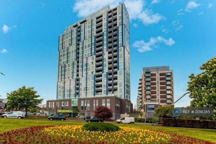 2 Bedroom Flat To Rent In Kd Tower, Hemel Hempstead, HP1