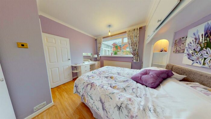 2 Bedroom Semi-Detached Bungalow For Sale In Holcombe Close, Kearsley, Bolton, BL4
