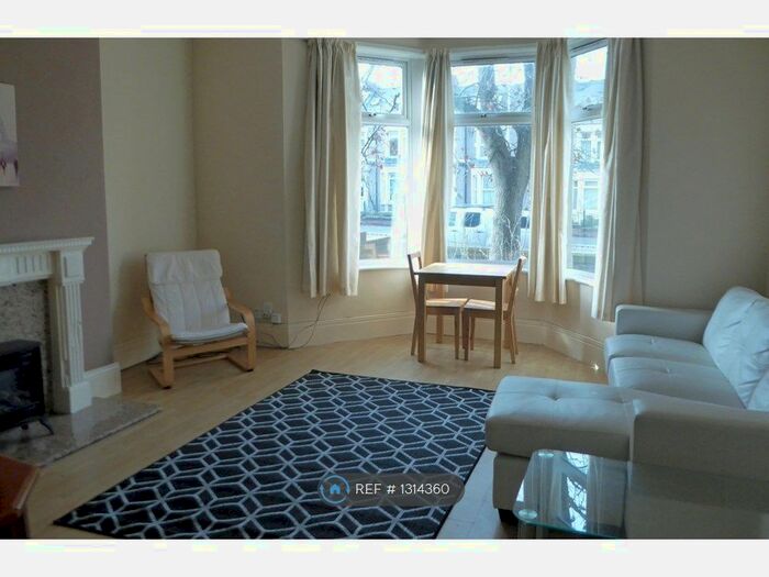 2 Bedroom Flat To Rent In Durham Road, Gateshead NE8