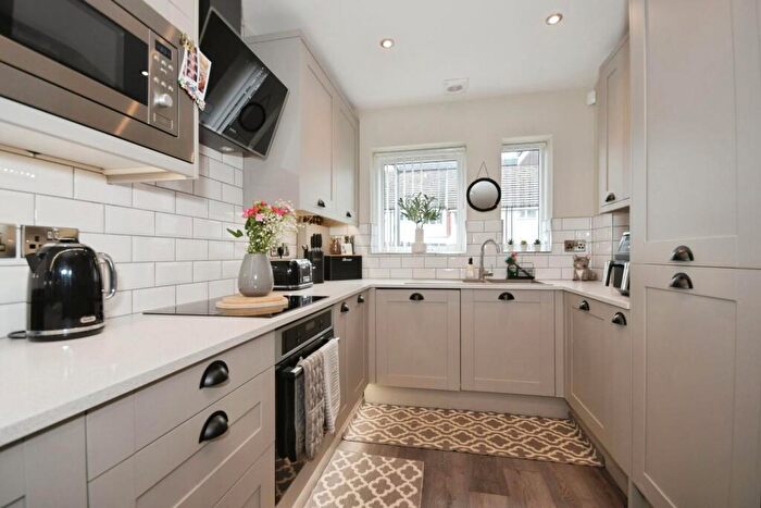 2 Bedroom Town House For Sale In Frecheville Street, Staveley, Chesterfield, S43