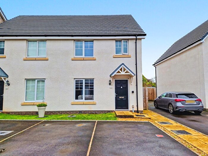 3 Bedroom Semi-Detached House For Sale In Llys Penfro, Newton, Porthcawl, CF36