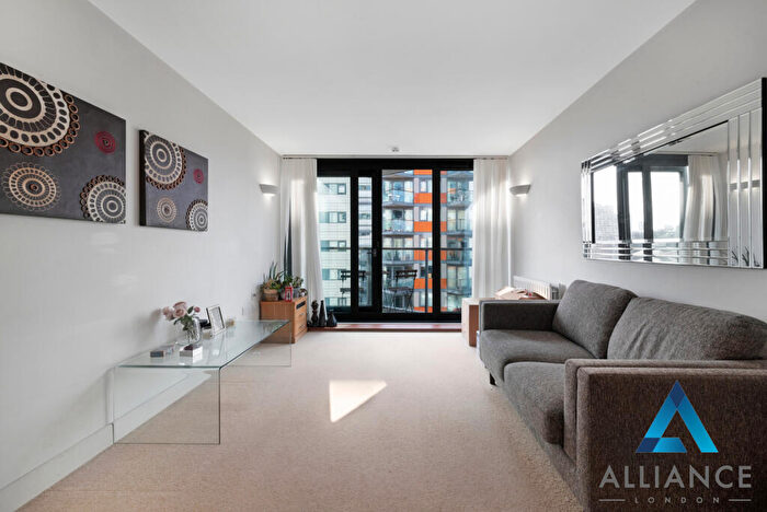 1 Bedroom Apartment To Rent In Neutron Tower, Blackwall Way, London, E14