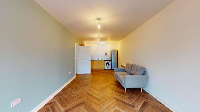 2 Bedroom House To Rent In St Michaels Lane, Leeds, LS6