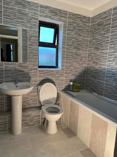 3 Bedroom End Of Terrace House To Rent In Roman Road, London, E6