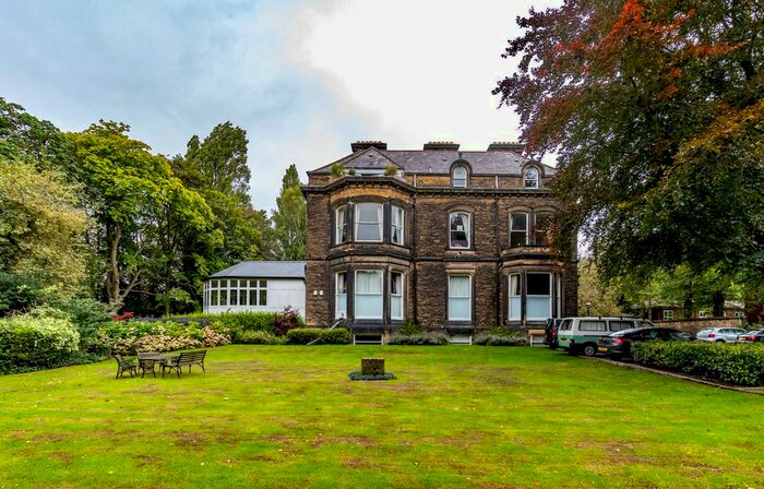 2 Bedroom Flat To Rent In Croxteth Drive, Liverpool, L17