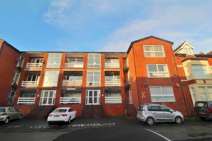 2 Bedroom Flat To Rent In Adelaide Street, Blackpool FY1