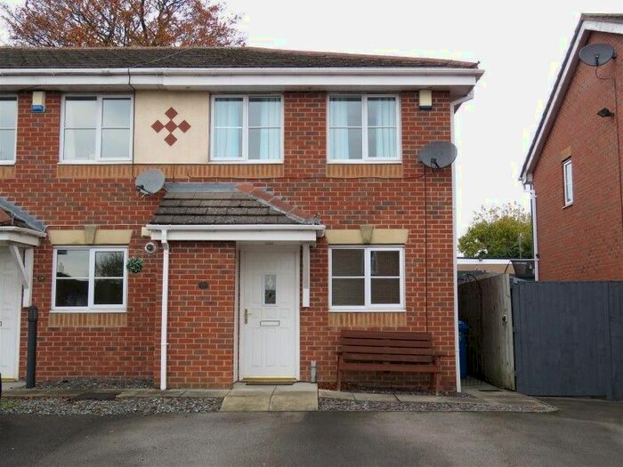 2 Bedroom Town House To Rent In Myrtle Springs Drive, Sheffield S12