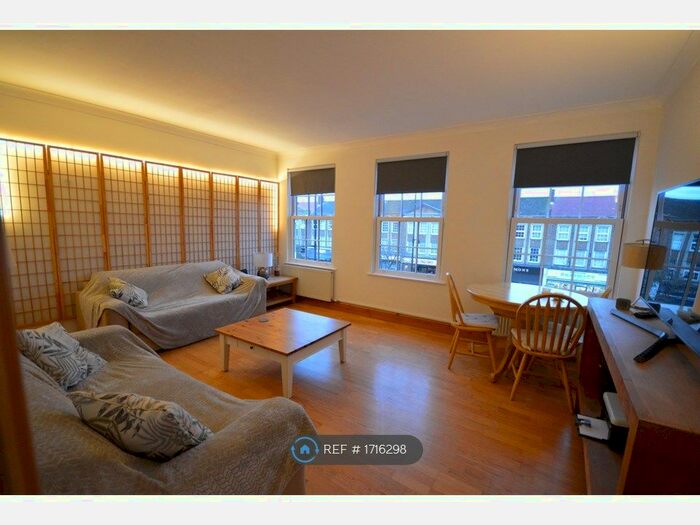 1 Bedroom Flat To Rent In Cockfosters Road, Barnet, EN4