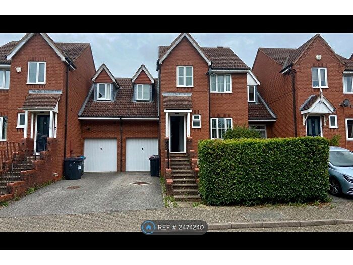 4 Bedroom Terraced House To Rent In Brill Place, Bradwell Common, Milton Keynes, MK13
