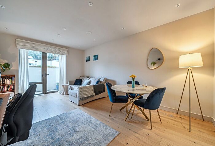 1 Bedroom Flat For Sale In Rivershill, St Georges Road, Cheltenham, GL50