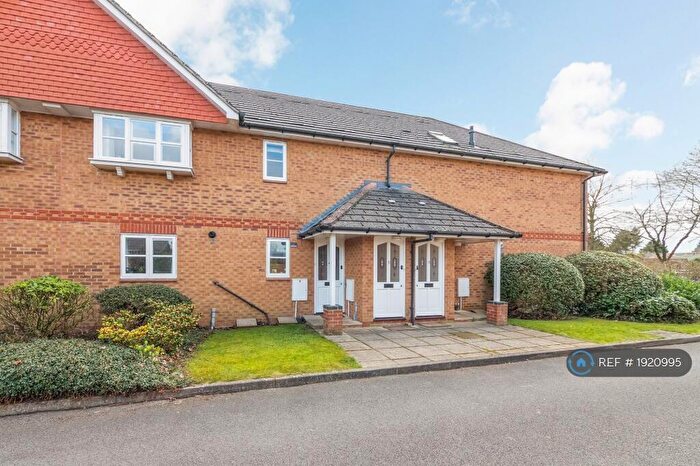 2 Bedroom Flat To Rent In Radley Court, Abingdon, OX14