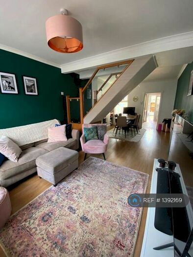 2 Bedroom Terraced House To Rent In North Road Avenue, Brentwood, CM14