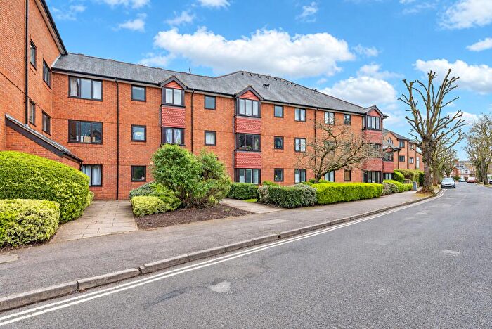 2 Bedroom Apartment To Rent In Peakes Place, Granville Road, St Albans, Hertfordshire, AL1