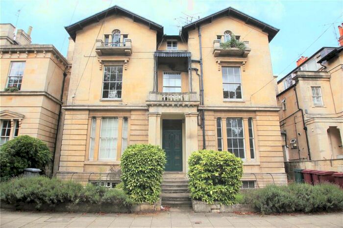 1 Bedroom Apartment To Rent In Eldon Square, Reading, Berkshire, RG1