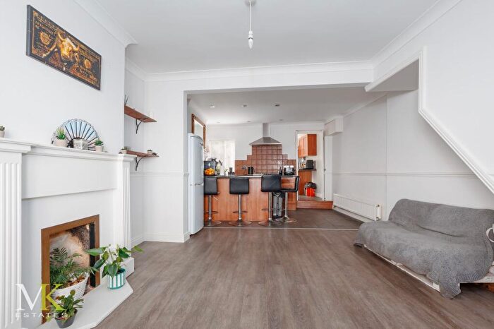 4 Bedroom Terraced House For Sale In South View Place, Bournemouth, BH2