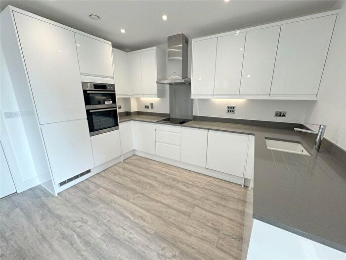 2 Bedroom Apartment To Rent In India Way, London, NW7