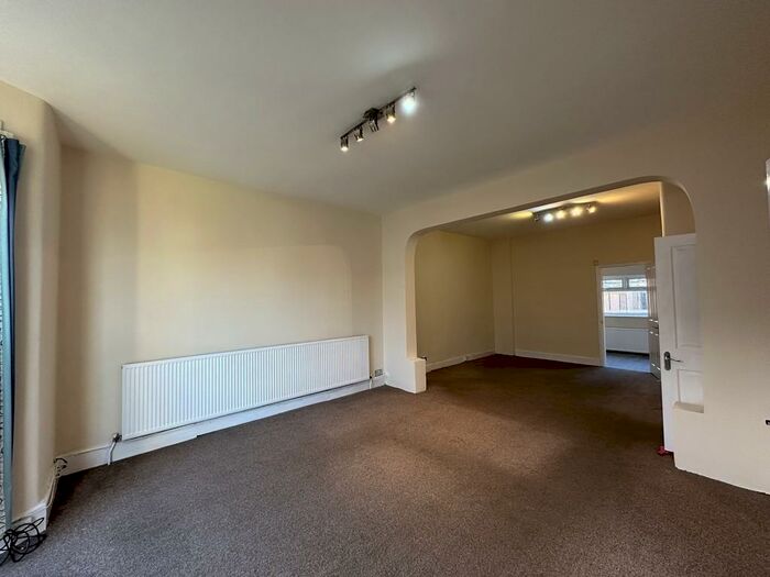 4 Bedroom Terraced House To Rent In Hazeldene Road, Goodmayes, IG3