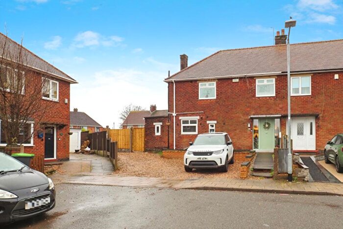 3 Bedroom Semi-Detached House For Sale In Elizabeth Close, Hucknall, Nottingham, Nottinghamshire, NG15