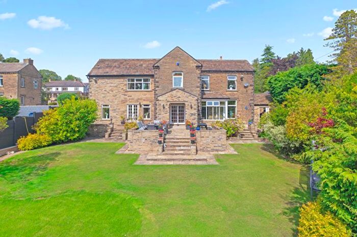 4 Bedroom Detached House For Sale In Glen Road, Eldwick, BD16