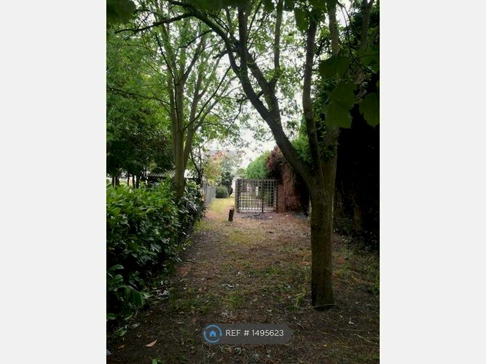 3 Bedroom Semi-Detached House To Rent In Coventry, Coventry, CV6