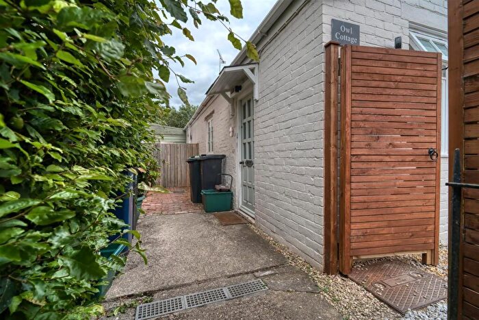 1 Bedroom Semi-Detached Bungalow For Sale In Queen Street, Gillingham, SP8