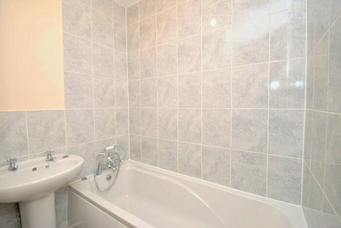 1 Bedroom Maisonette To Rent In Sturgeons Way, Hitchin, SG4