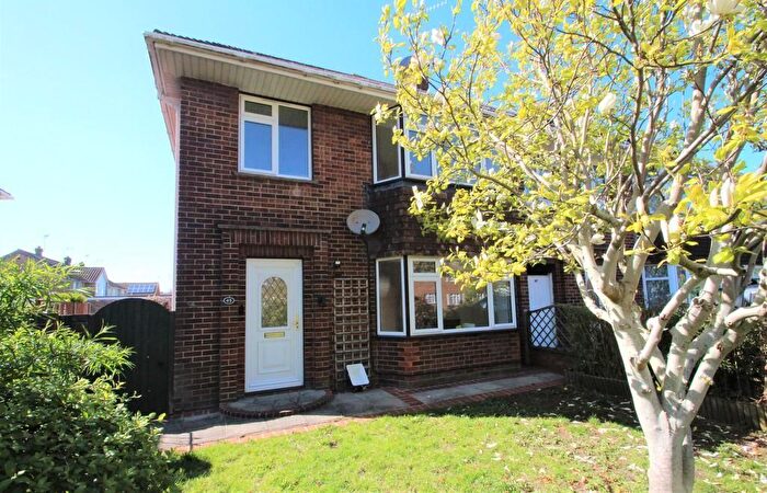 3 Bedroom End Of Terrace House To Rent In Princess Avenue, Worthing, BN13