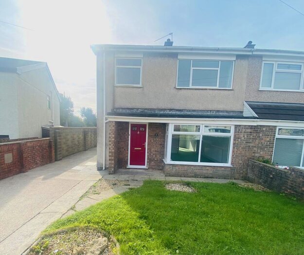3 Bedroom House To Rent In Heol Mair, Bridgend, CF31