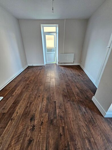 2 Bedroom End Of Terrace House To Rent In Gadlys Road, Aberdare, CF44